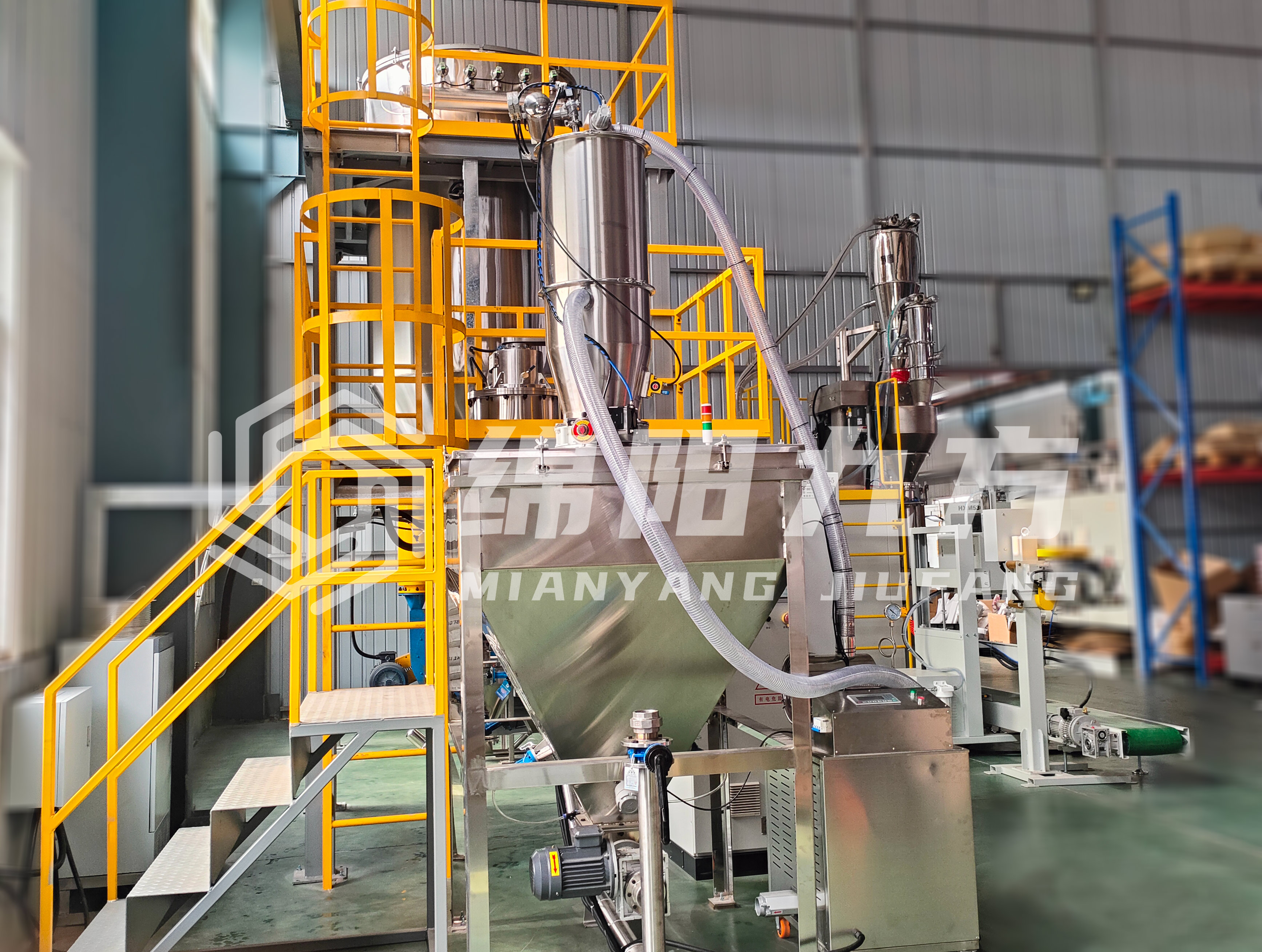 催化剂超细粉碎利器：气流粉碎机选型与应用案例